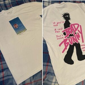 NEW ORIGINAL BAD BUNNY MOST WANTED TOUR 2024 T-SHIRT SZ L